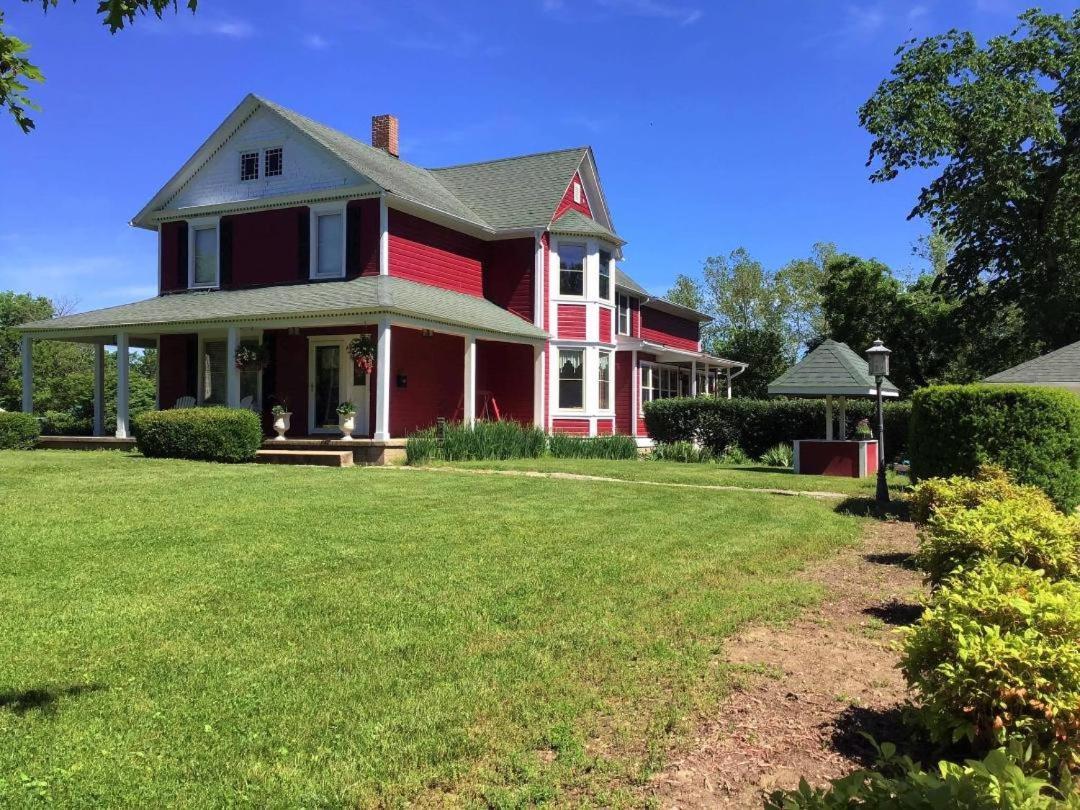 Plain & Fancy Bed & Breakfast Ironton Exterior foto